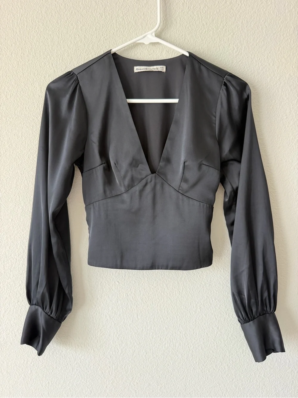 Abercrombie & Fitch Satin Plunge V-Neck Blouse Smoked Waist Puff Sleeve Top XXS